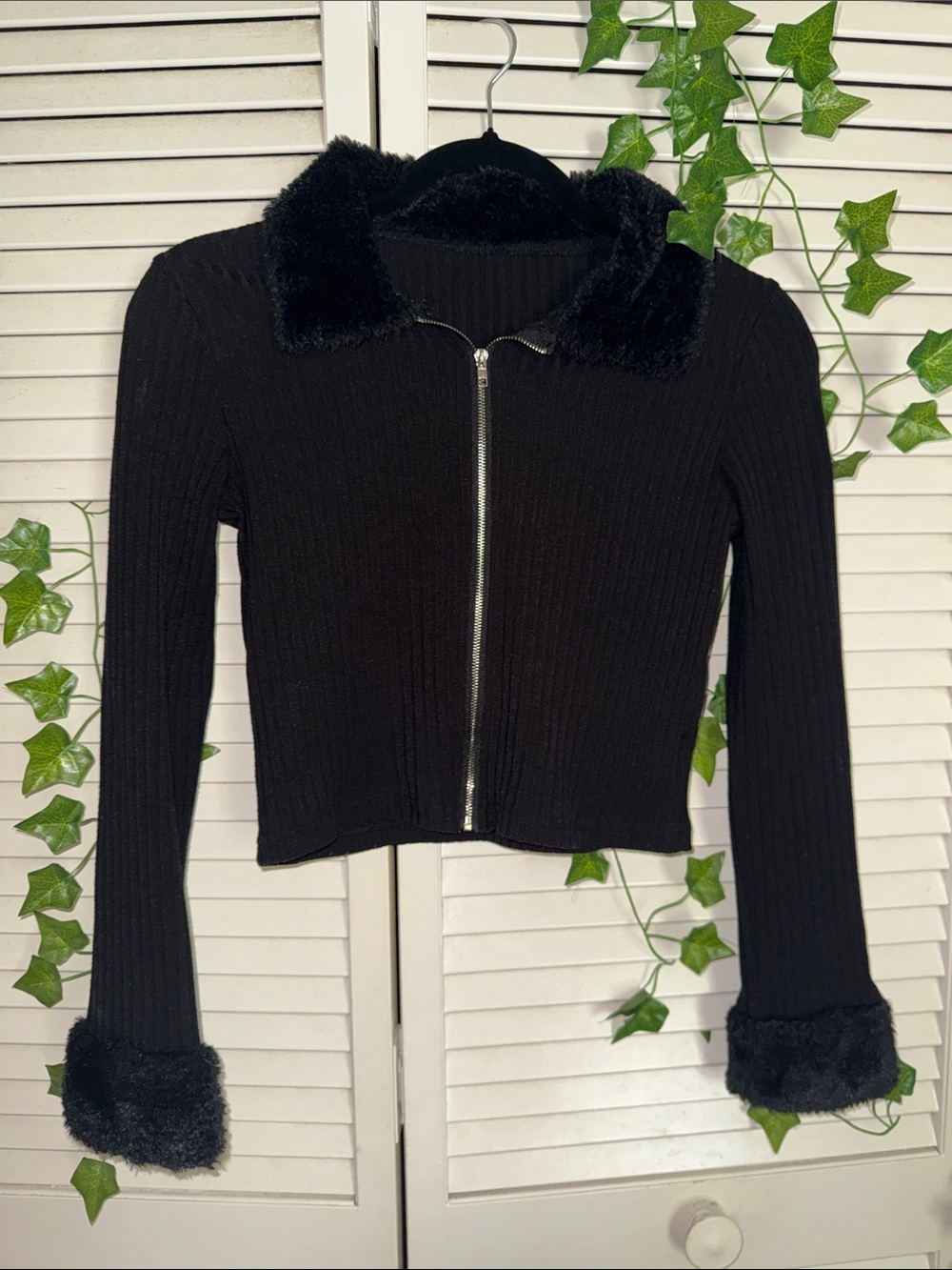 Cropped Faux Fur-Collared Top